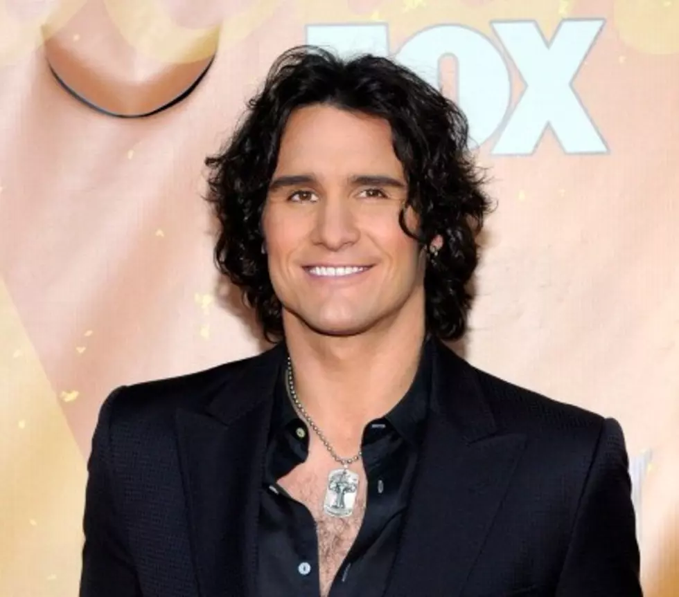 Joe Nichols Is All Smiles In Delivery Room