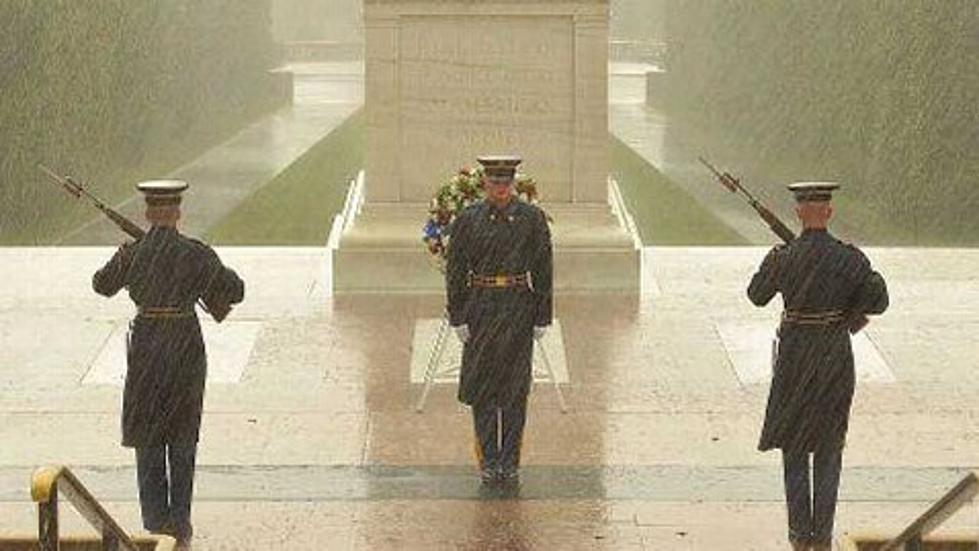 Not Even Hurricane Sandy Affects Guard Duty at Tomb of Unknown Soldier
