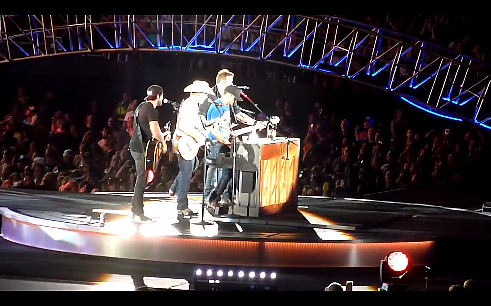 Luke Bryan, Randy Houser, Thomas Rhett + Dustin Lynch Cover Maroon 5’s ‘Sugar’ in Nashville [VIDEO]