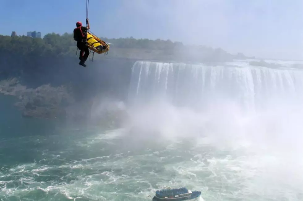 Woman Goes Over Niagara Falls [PICTURES]