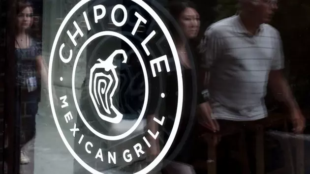 Here&#8217;s The Number To Text To Get A FREE Burrito From Chipotle