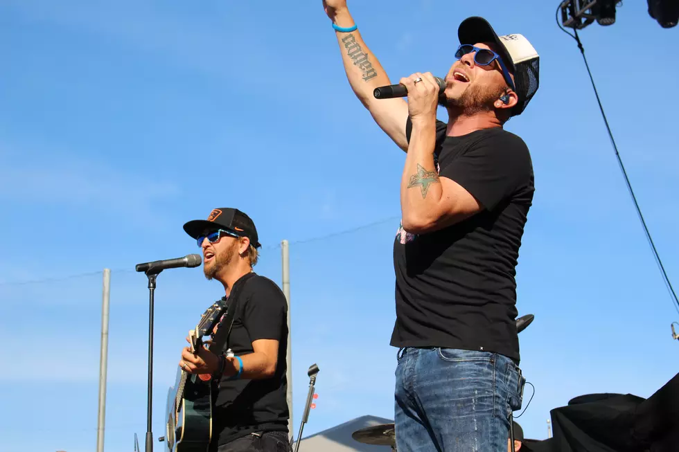 LOCASH Turns Coca-Cola Field Into Giant Sing Along [PHOTOS]