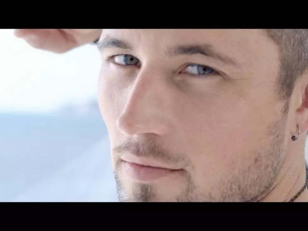 Check Out Michael Ray’s Hot New ‘Think a Little Less’ Video