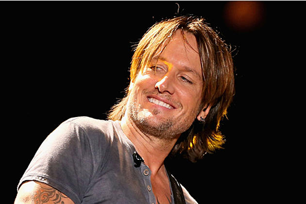 WATCH: Keith Urban&#8217;s Stripped Down Solo Acoustic Version Without Carrie Underwood