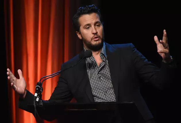 Check Out Luke Bryan&#8217;s Sweet Jacked Up SUV [VIDEO]