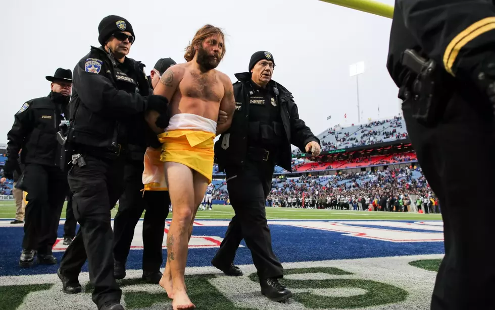 Bills: Naked and Running Free [EXCLUSIVE PHOTO]