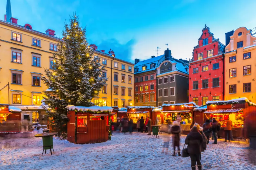 The 10 Best Places For Christmas