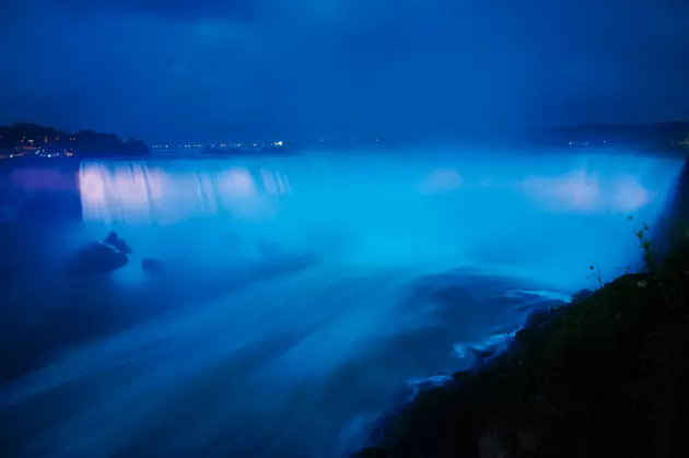 Niagara Falls Goes Blue in Honor of the New Royal Baby