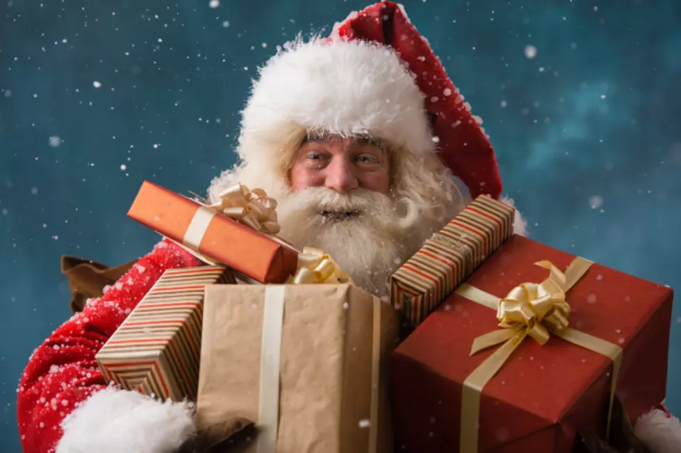 Santa Arrives At The Walden Galleria Mall This Week