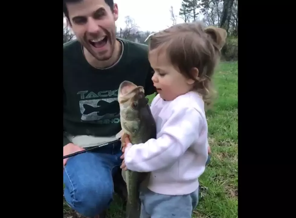 So Cute: Little Girl Hugs Fish + Tells It &#8220;It&#8217;s Okay&#8221; [VIDEO]