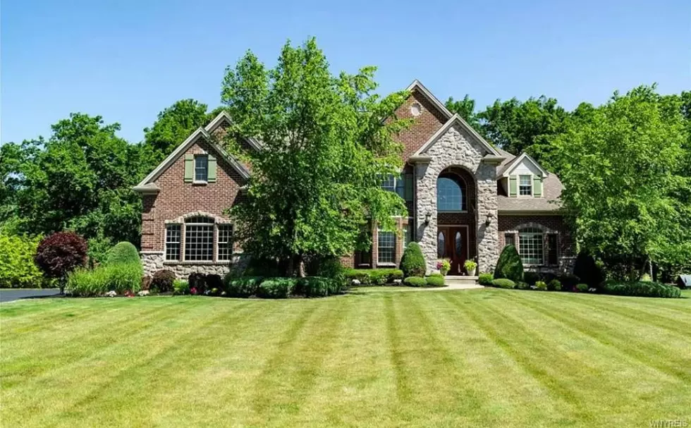 Take a Look Inside This Stunning Home For Sale In Orchard Park [PHOTOS]