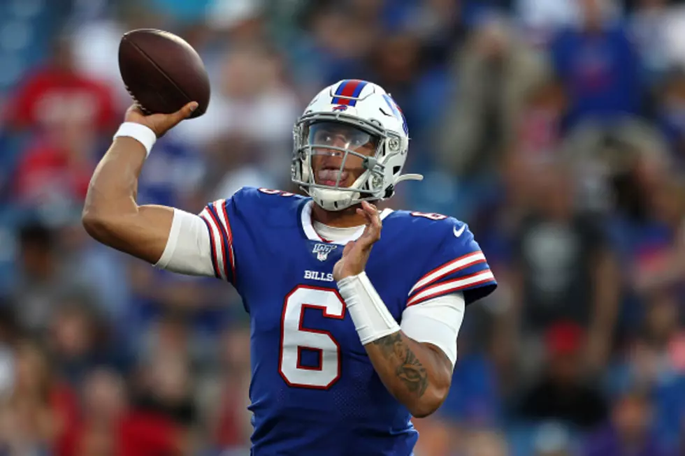 Former UB and Bills Quarterback Signs With the Eagles