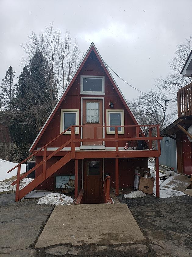 You Could Rent This Unique House In Ellicottville For The Entire Month
