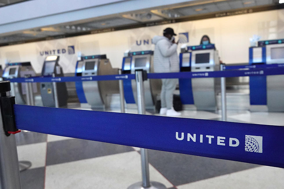 Cheektowaga Man Charged With Assault on United Airlines Flight