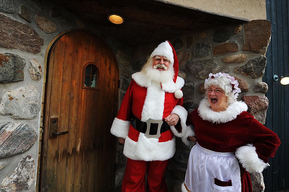 Santa Set To Visit The Buffalo Zoo To Have Breakfast With The Kids