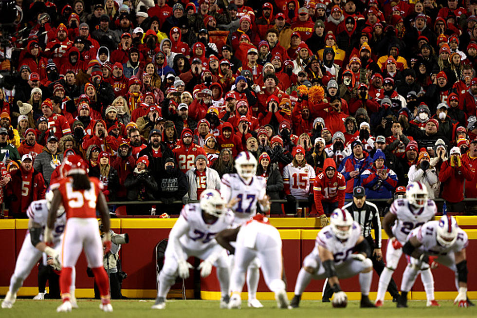 Chiefs Player Waves &#8220;Goodbye&#8221; To Bills Players After Game