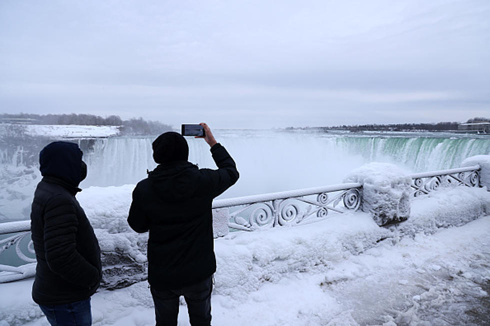 Important Green Water Is Flowing In Niagara Falls