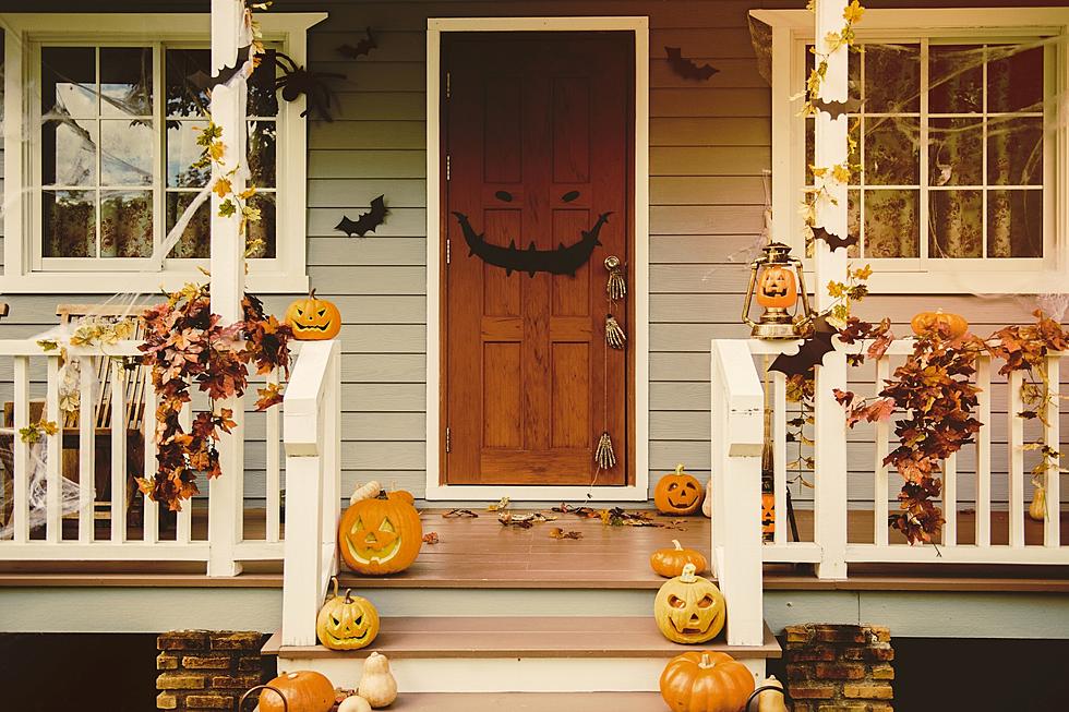 Every Buffalo Home Should Have This Awesome Halloween Decoration