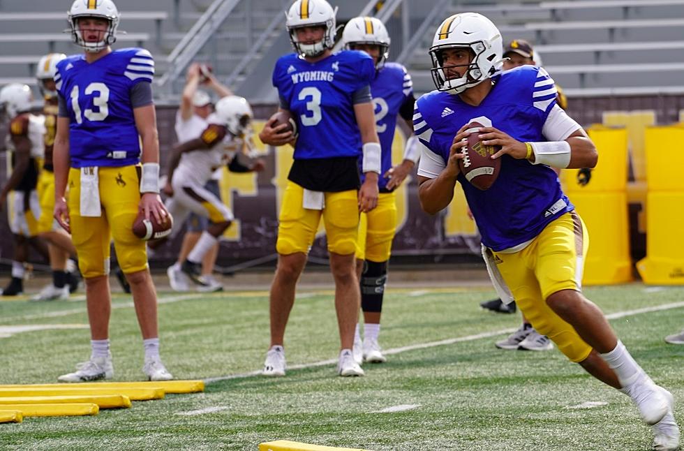 Pokes&#8217; QB&#8217;s impress in final scrimmage of fall camp