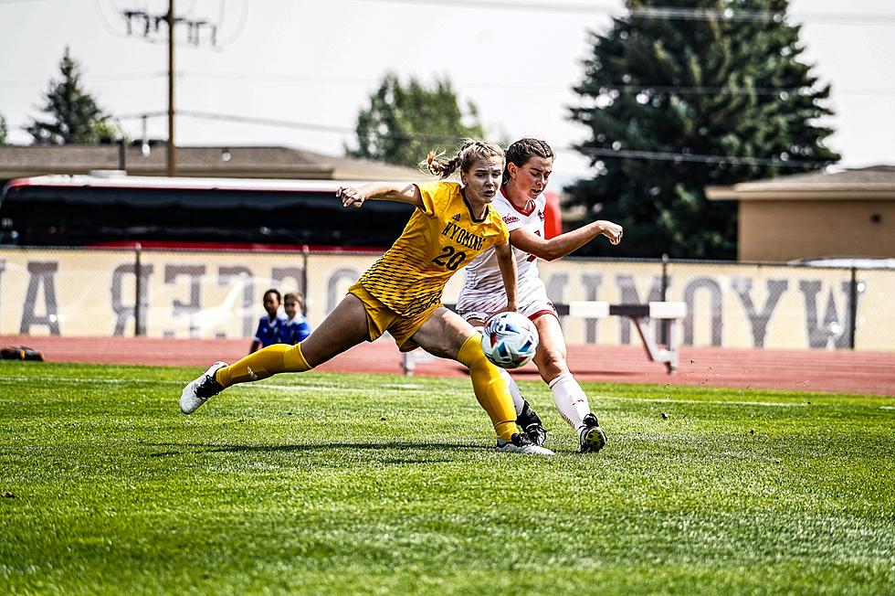 Cowgirls draw with Bison in rainy Fargo