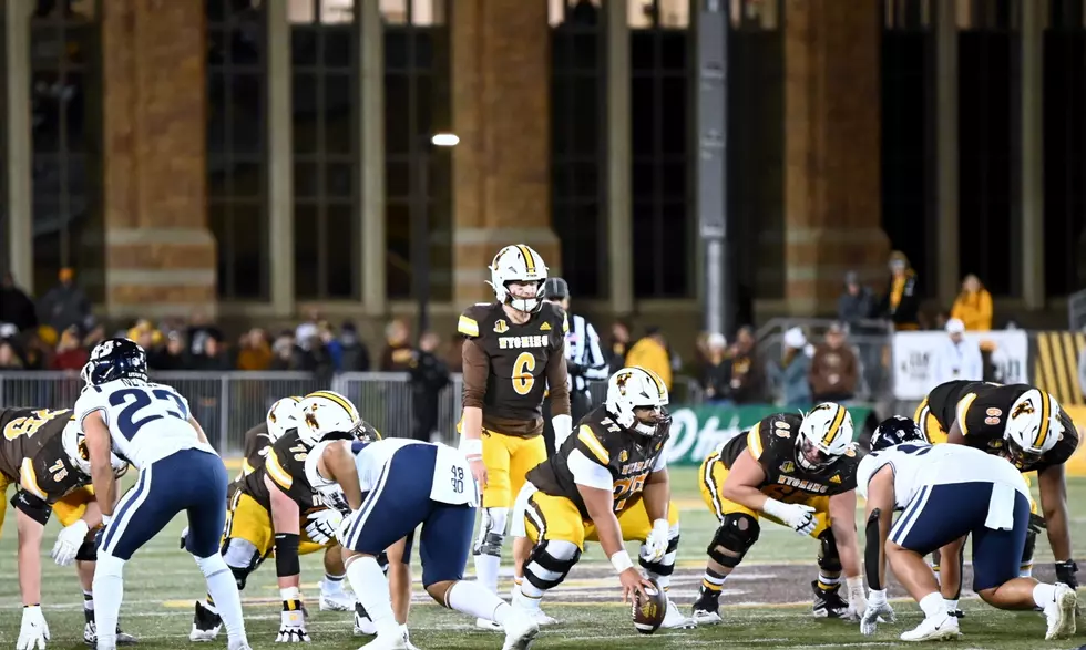 Pokes, ‘Bows Set to Tangle on the Islands Saturday Night