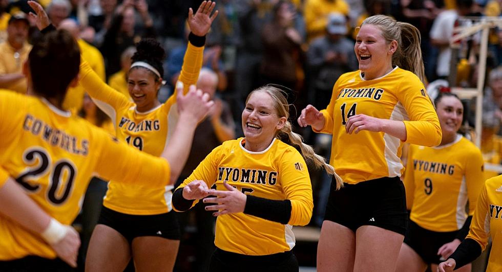 Cowgirls Hold Off CSU in Four to Win Thriller