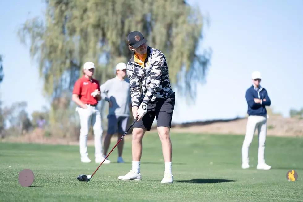 UW Golfers Battle Elements in Opening Round of MW Championships