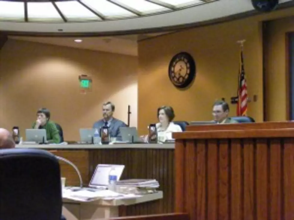 City Council Goes Over Banning Smoking Ordinance-Afternoon Update [AUDIO]