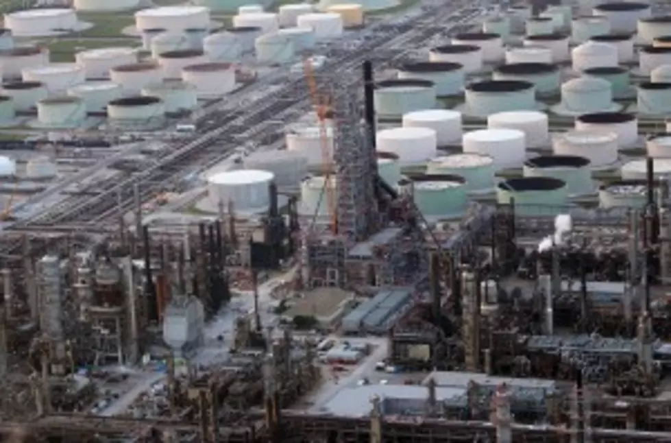 Oil Rises As Refineries Move To Full Operations