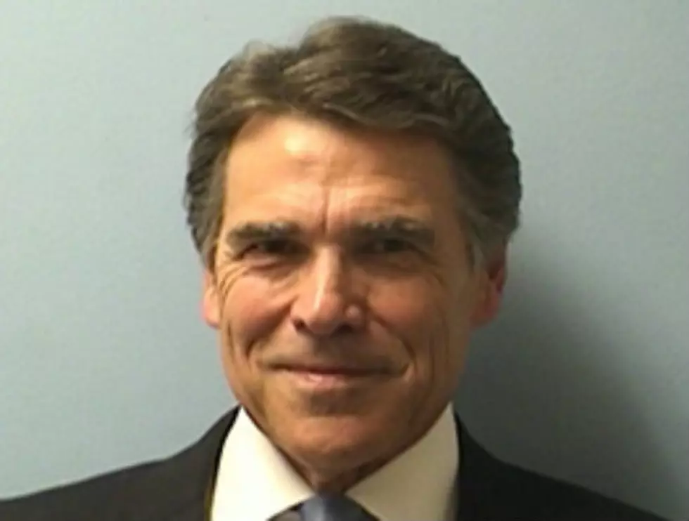 Governor Rick Perry Turns Himself In and Pleads Not Guilty