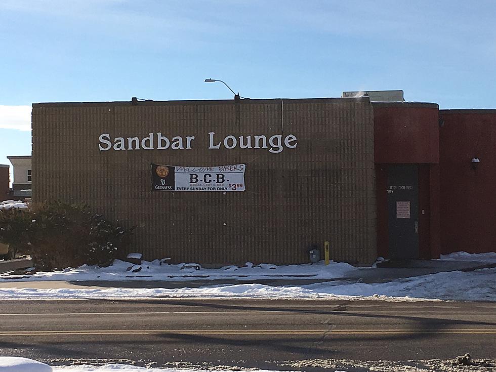 Sandbar Lounge to Close