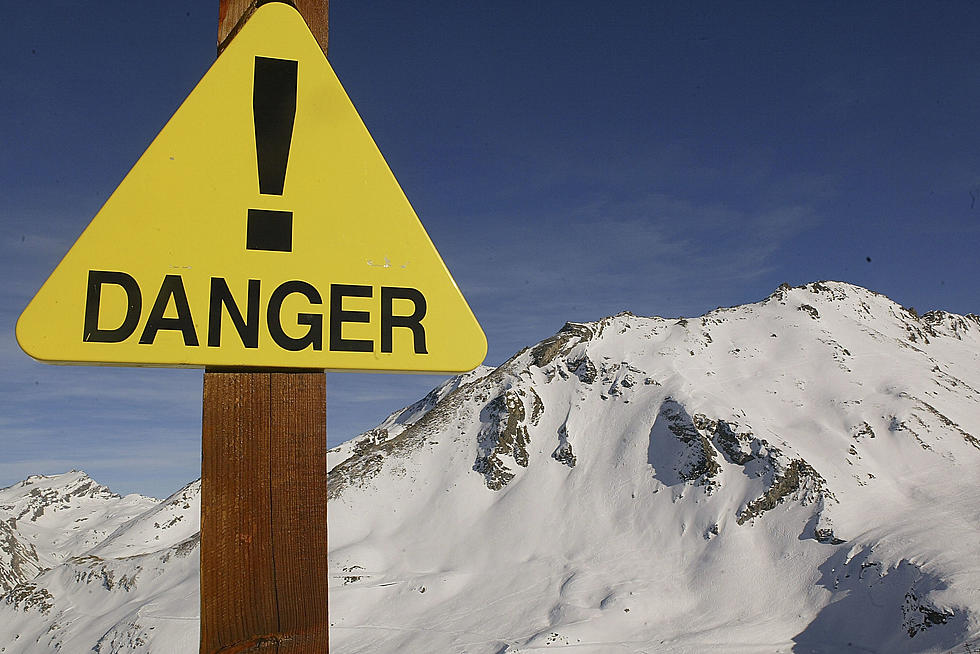 Avalanche Kills Snowboarder in Teton County