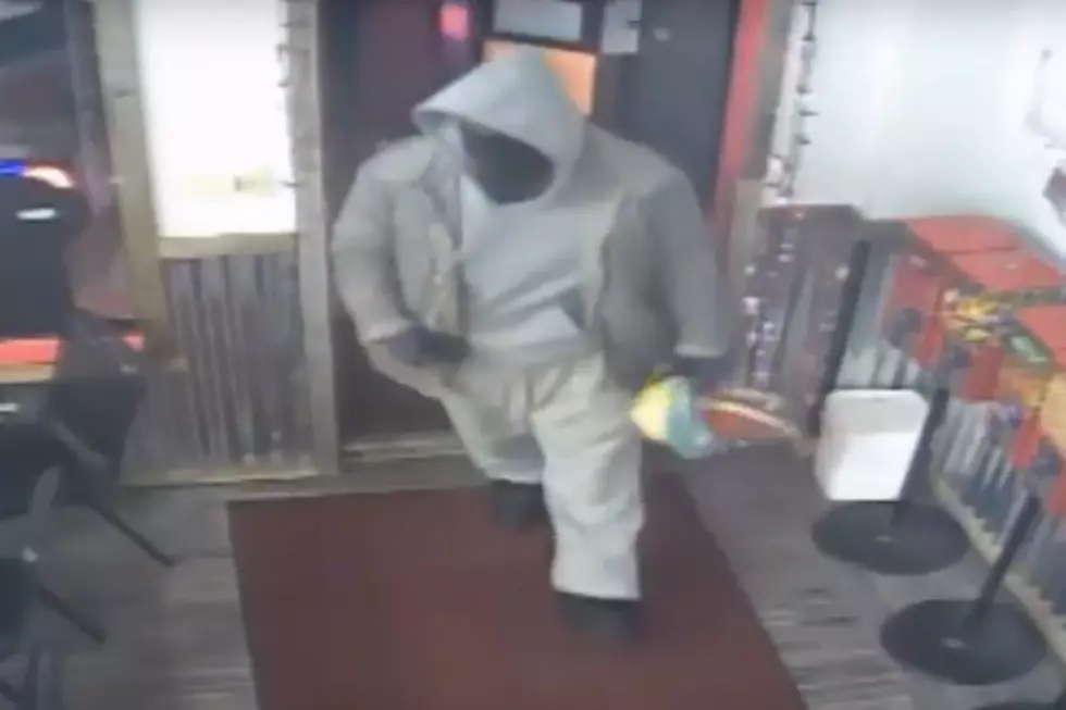 Casper Police Release Video of Wyoming Hot Wings Robbery [VIDEO]