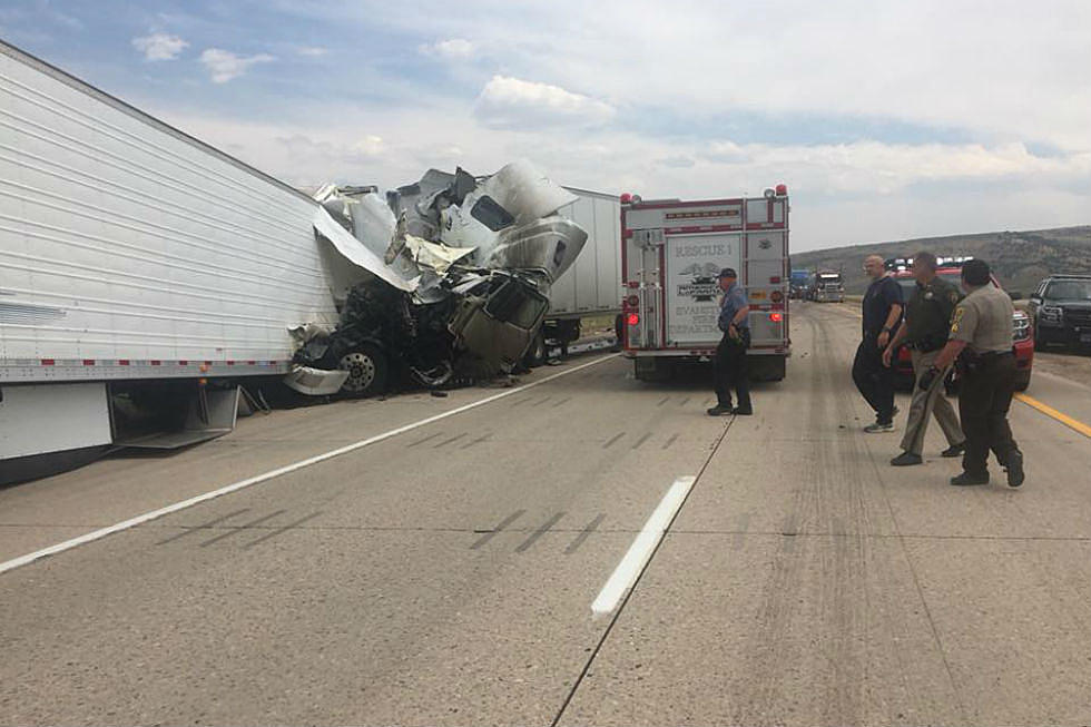 One Injured After Commercial Trucks Crash in Southern Wyoming