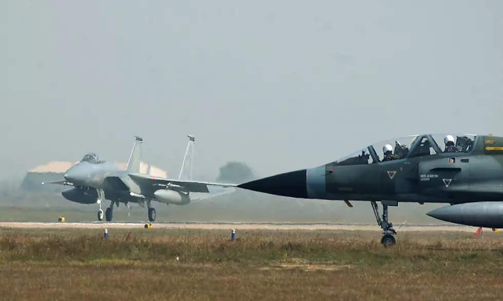 Pakistan Says 2 Indian Warplanes Downed, 1 Pilot Captured