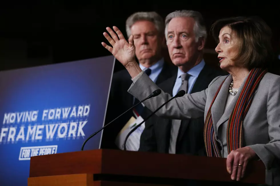 Pelosi Vows to Pass Infrastructure, Eyes Smaller Social Bill