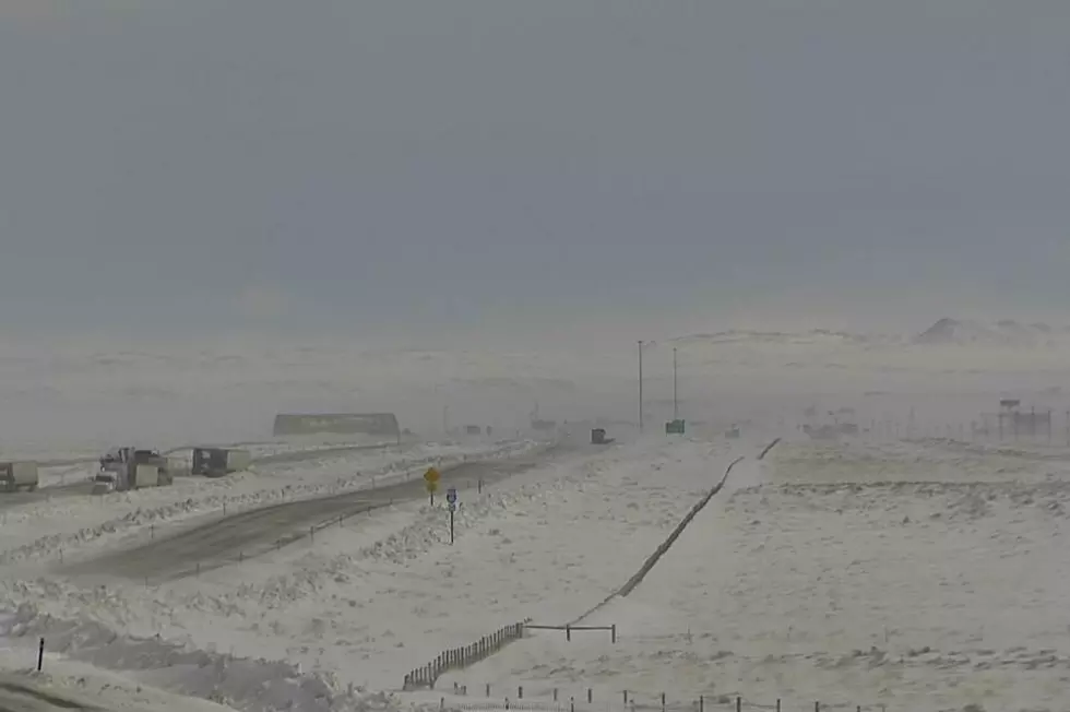 3 Dead, 7 Hospitalized in Pileups With 140 Vehicles on I-80 in Wyoming