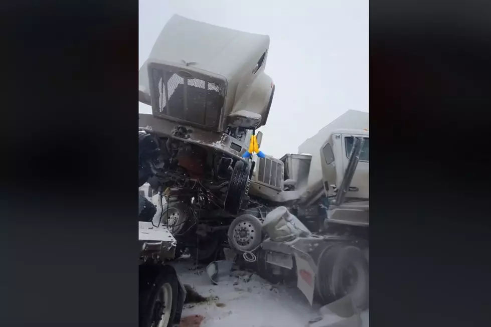 Major Pileup on Interstate 80 in Wyoming [GRAPHIC VIDEO]