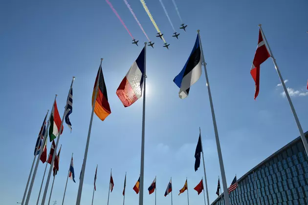 NATO Envoys Weigh US Pullout From Military Overflight Pact