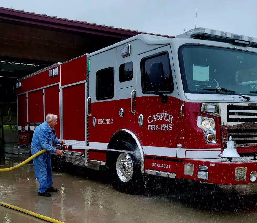 90-Year-Old Retired Casper Fire Captain Proves He Can Still ‘Move an Attack Line’ at Engine Ceremony