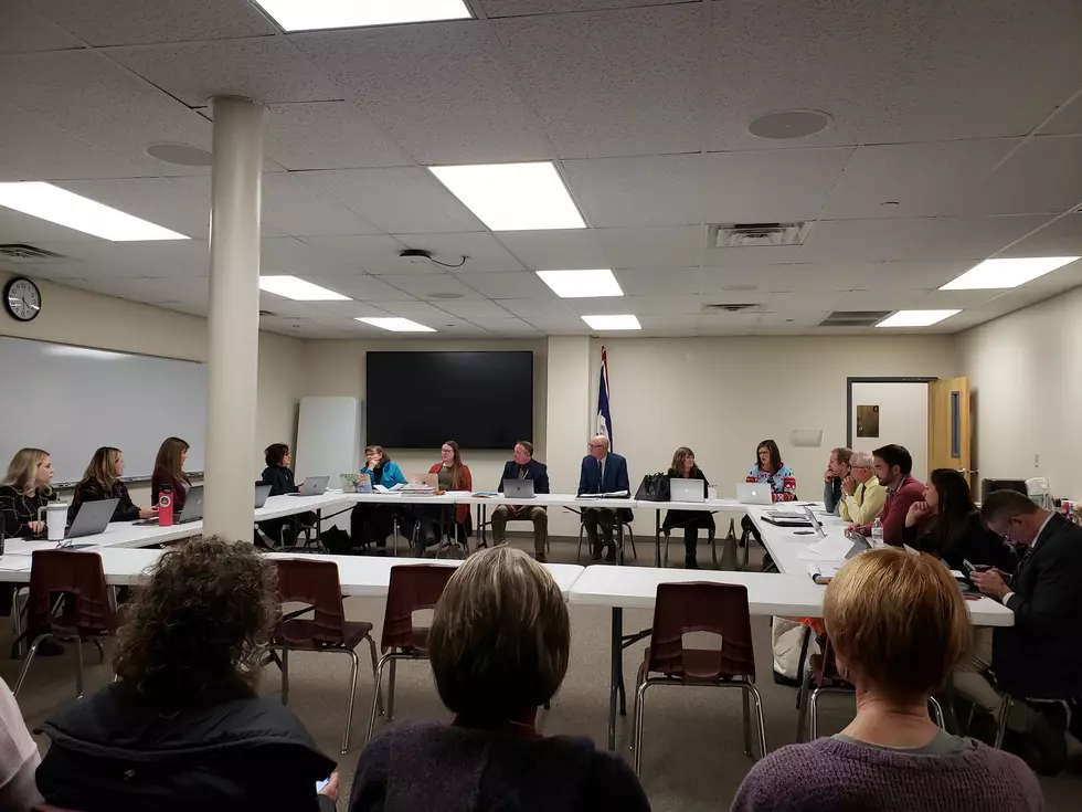 Natrona School Board Approves Updated Controversial Issues Policy