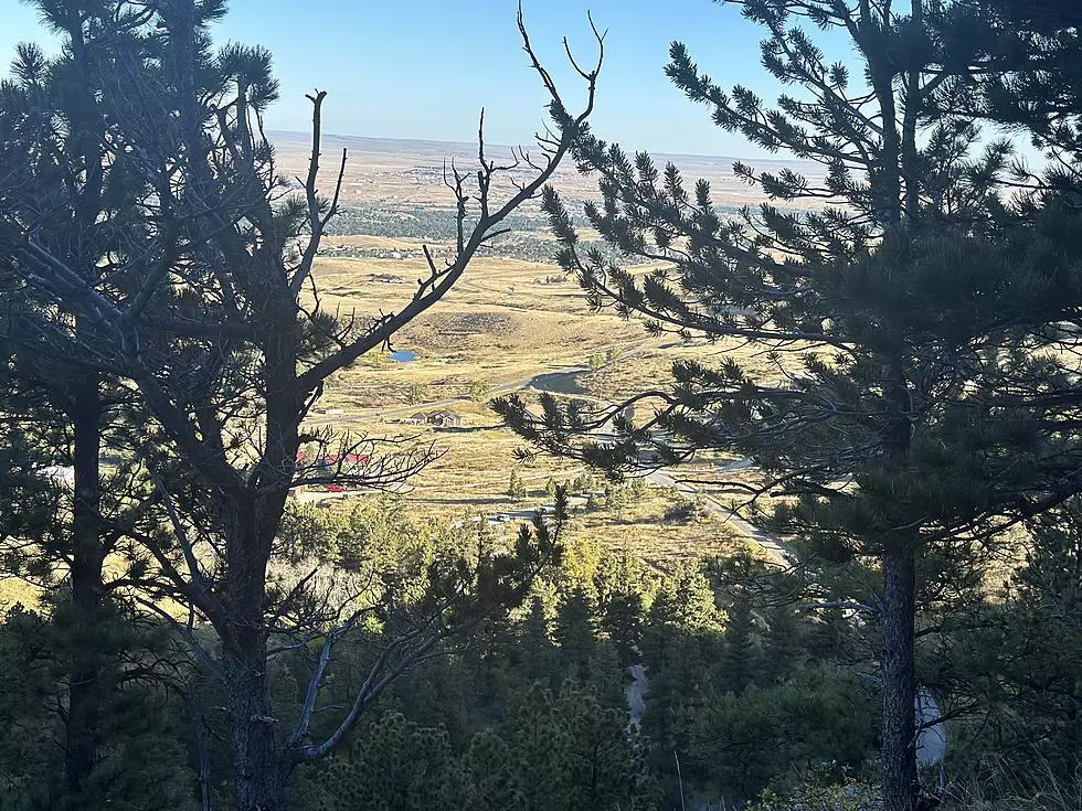 Old Farmer’s Almanac Predicts Warm, Dry Fall for Wyoming