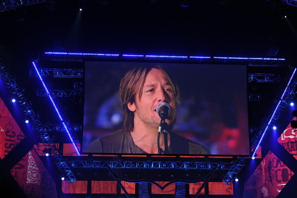 Keith Urban Gives You The Chance To Get Closer
