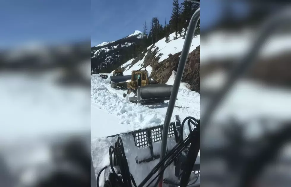 Let&#8217;s Watch the Plows Clear Snow from the Roads at Yellowstone