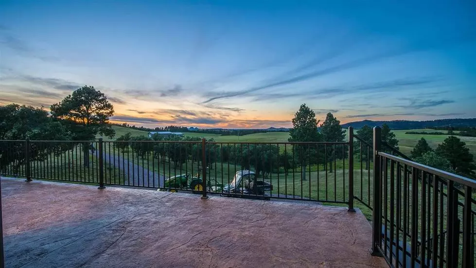 This Wyoming Home Has Devil’s Tower in its Backyard