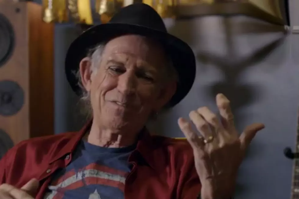 Keith Richards Talks and Plays – All about the Guitar