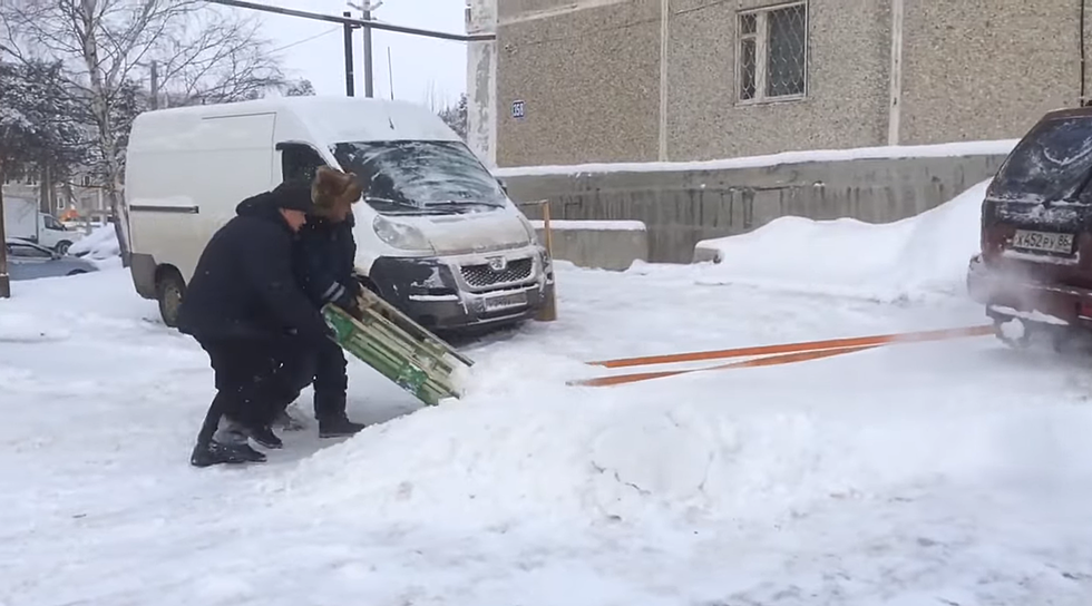 [VIDEO] The Russians Have Invented The Worlds Worst Snow Plow