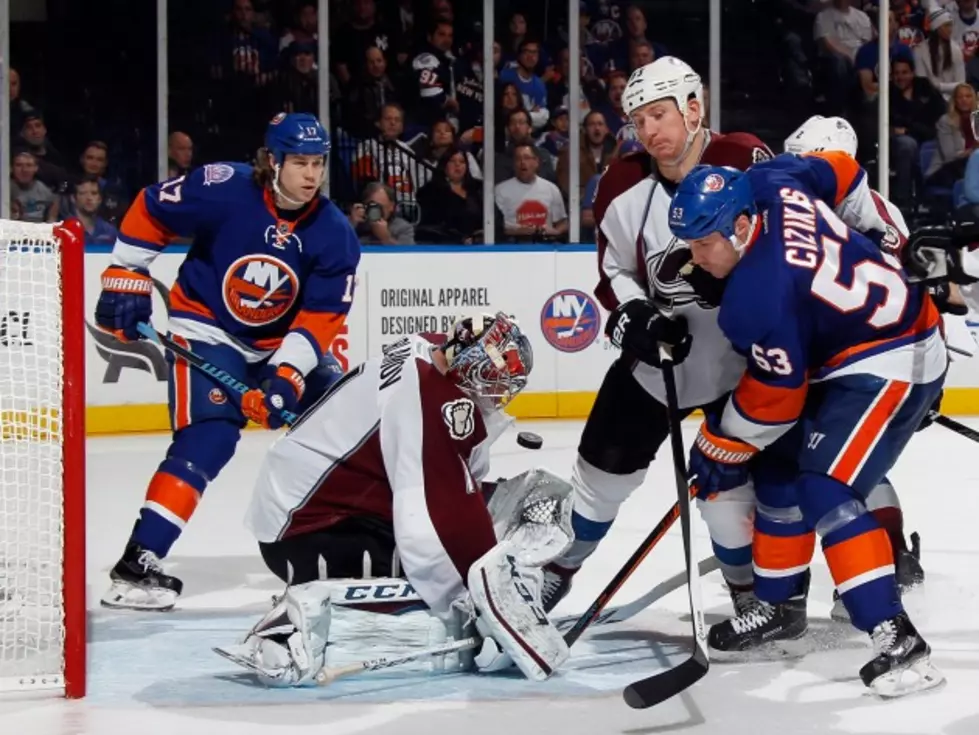 Islanders Blank Avs &#8211; NHL Roundup