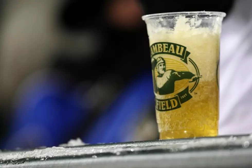 Here&#8217;s a Look At Beer Prices From NFL Stadiums [VIDEO]