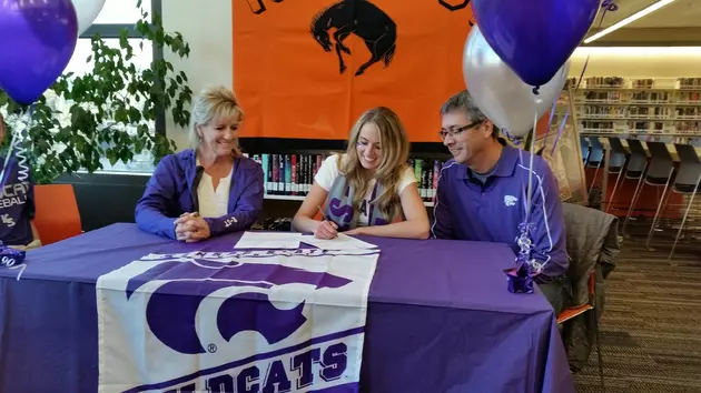 NC&#8217;s Taubert Signs with K-State